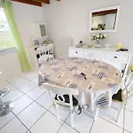 Casa de Férias Maison Avec Jardin Pres De La Plage, Wifi, 300m Du Phare - Fr-1-22-291 *