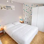 Casa de Férias Maison Avec Jardin Pres De La Plage, Wifi, 300m Du Phare - Fr-1-22-291 *