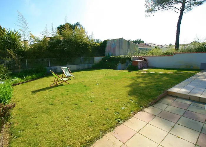 Hébergement de vacances Maison La Tranche-sur-mer, 4 Pièces, 6 Personnes - Fr-1-22-291 *